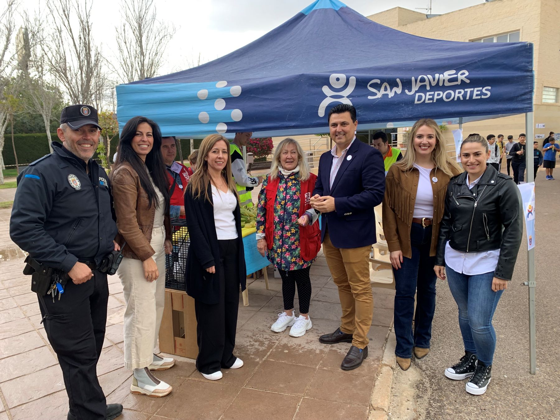 La VI Semana Saludable reúne a 900 niños en el polideportivo municipal de San Javier